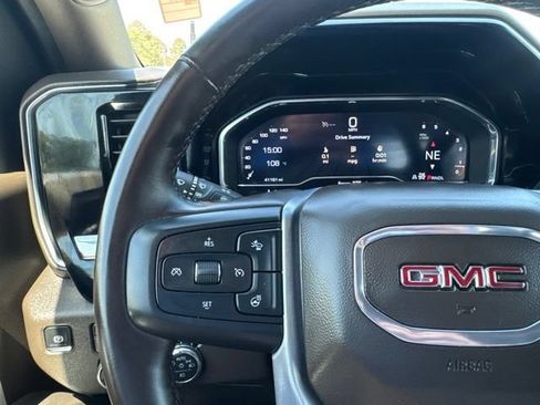 Used 2025 GMC Sierra 1500 SLT AWD/4WD image 17