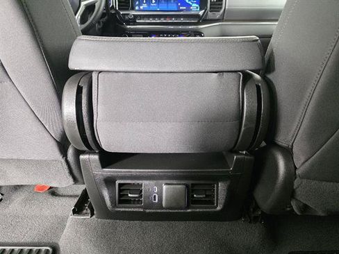 Used 2025 Chevrolet Silverado 1500 LT AWD/4WD image 44