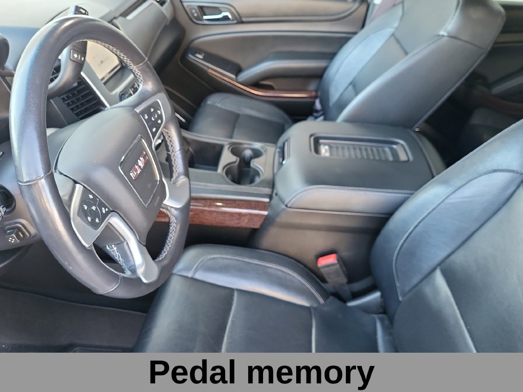 Used 2017 GMC Yukon SLT AWD/4WD image 15