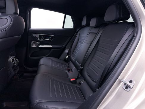 Used 2024 Mercedes-Benz GLC 300 4MATIC w/ AMG Line image 37