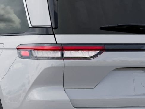 New 2025 Jeep Grand Cherokee Laredo image 37