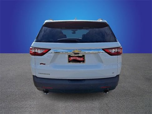 Used 2020 Chevrolet Traverse LT w/ LT Premium Package image 5