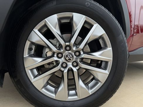 Used 2024 Toyota RAV4 XLE Premium FWD image 9