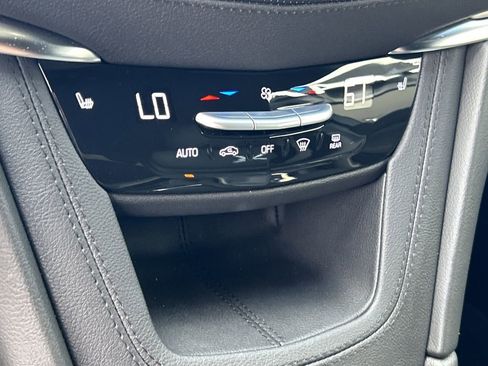 New 2026 Cadillac XT5 Luxury image 24