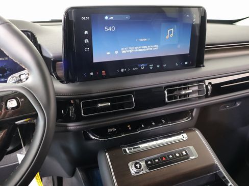 New 2026 Lincoln Aviator Reserve image 5