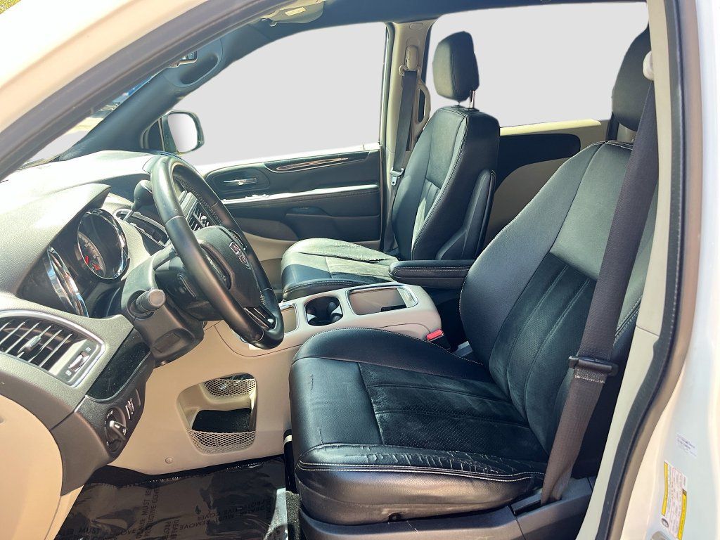 Used 2018 Dodge Grand Caravan SXT FWD image 20