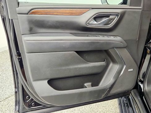 Used 2022 Chevrolet Suburban High Country AWD/4WD image 10