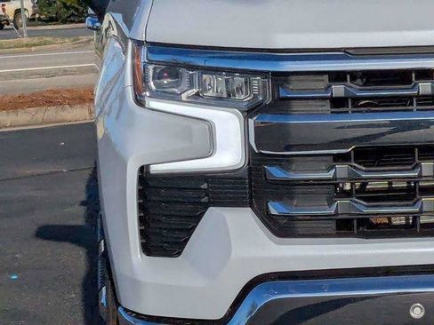 New 2026 Chevrolet Silverado 1500 LTZ w/ Z71 Off-Road Package AWD/4WD image 12