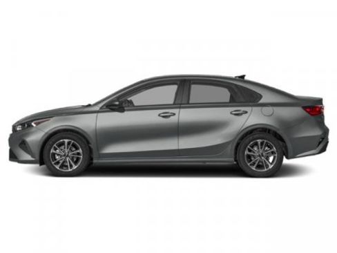 Used 2024 Kia Forte LXS FWD image 3