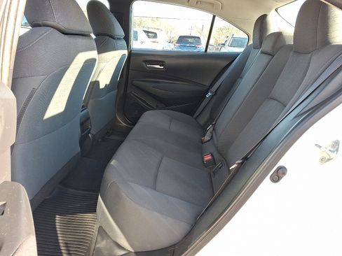 Used 2020 Toyota Corolla LE image 11