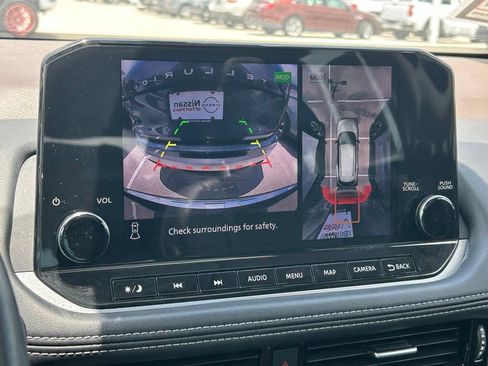 Used 2023 Nissan Rogue SL w/ SL Premium Package FWD image 35