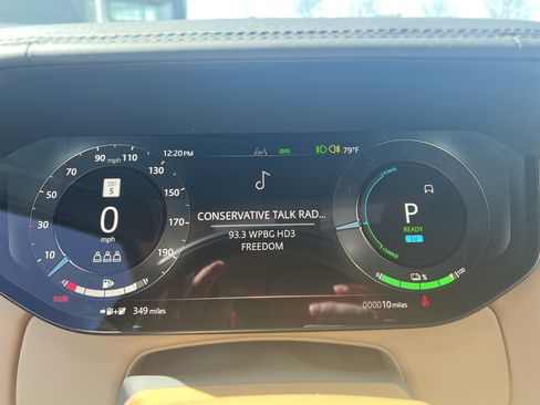 New 2026 Land Rover Range Rover SE image 9