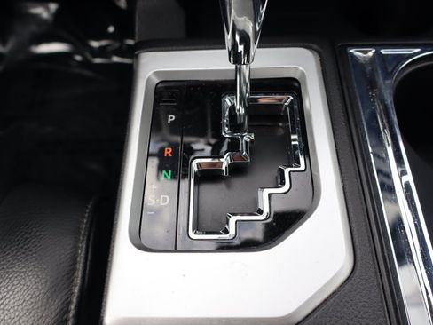 Used 2019 Toyota Tundra Limited w/ Limited Premium Package AWD/4WD image 21