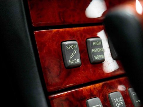 Used 2004 Lexus LS 430 RWD image 80
