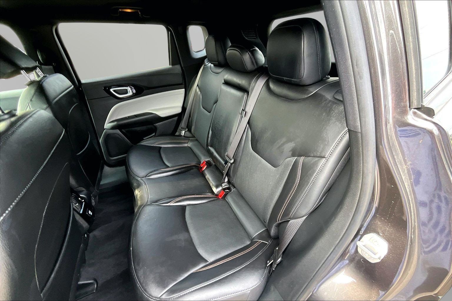 Used 2023 Jeep Compass Limited AWD/4WD image 18