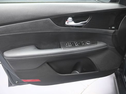 Certified 2023 Kia Forte GT-Line w/ GT-Line Premium Package FWD image 9