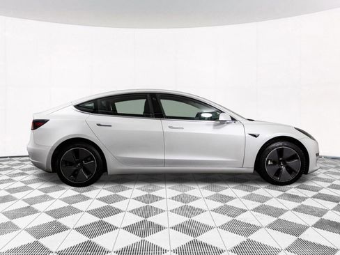 Used 2020 Tesla Model 3 Standard Range Plus image 16