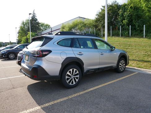 Used 2024 Subaru Outback AWD/4WD image 4