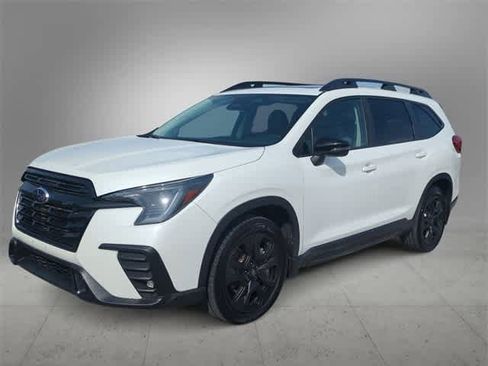 Used 2023 Subaru Ascent Onyx Edition image 4