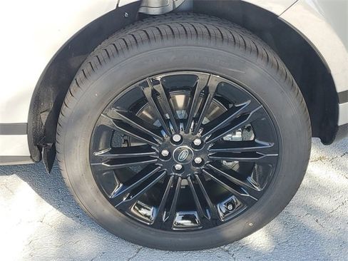 Used 2025 Land Rover Range Rover Evoque S image 7