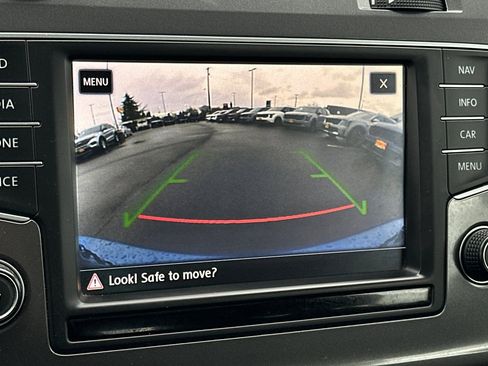 Used 2017 Volkswagen Golf Alltrack SEL image 19