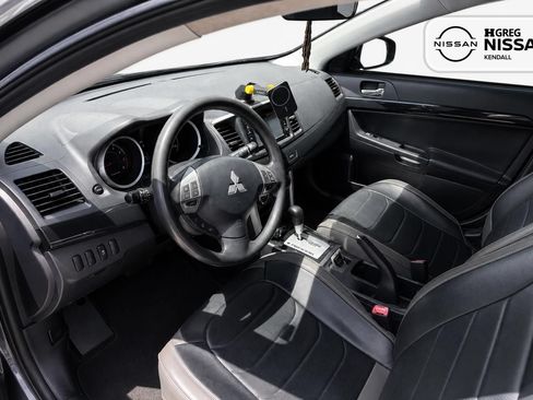 Used 2017 Mitsubishi Lancer ES FWD image 6
