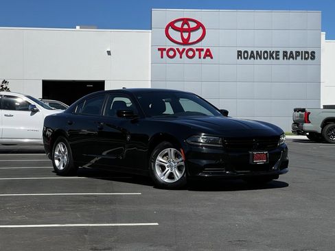 Used 2023 Dodge Charger SXT image 1