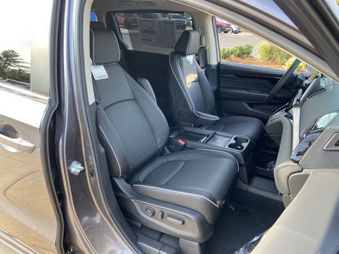 New 2026 Honda Odyssey Touring image 23