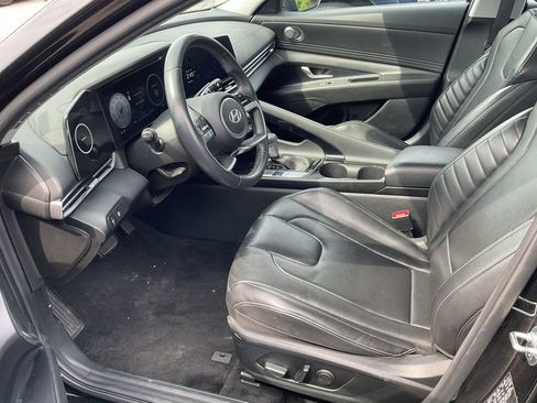 Used 2024 Hyundai Elantra Limited FWD image 6