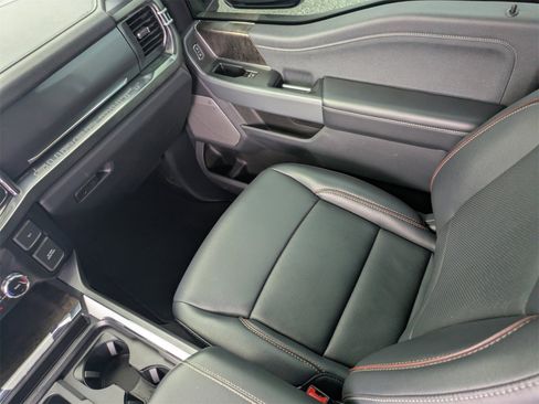 Used 2024 Ford F250 Lariat image 17