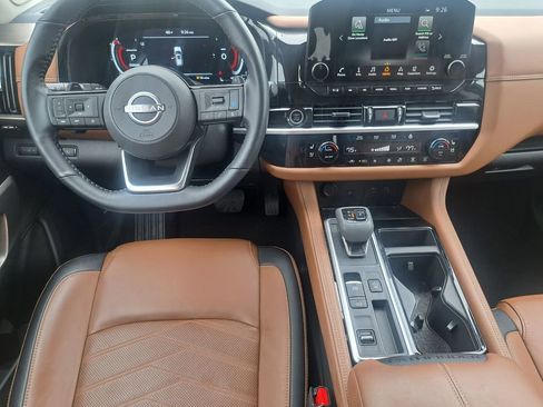 Used 2024 Nissan Pathfinder Platinum w/ Cargo Package image 21