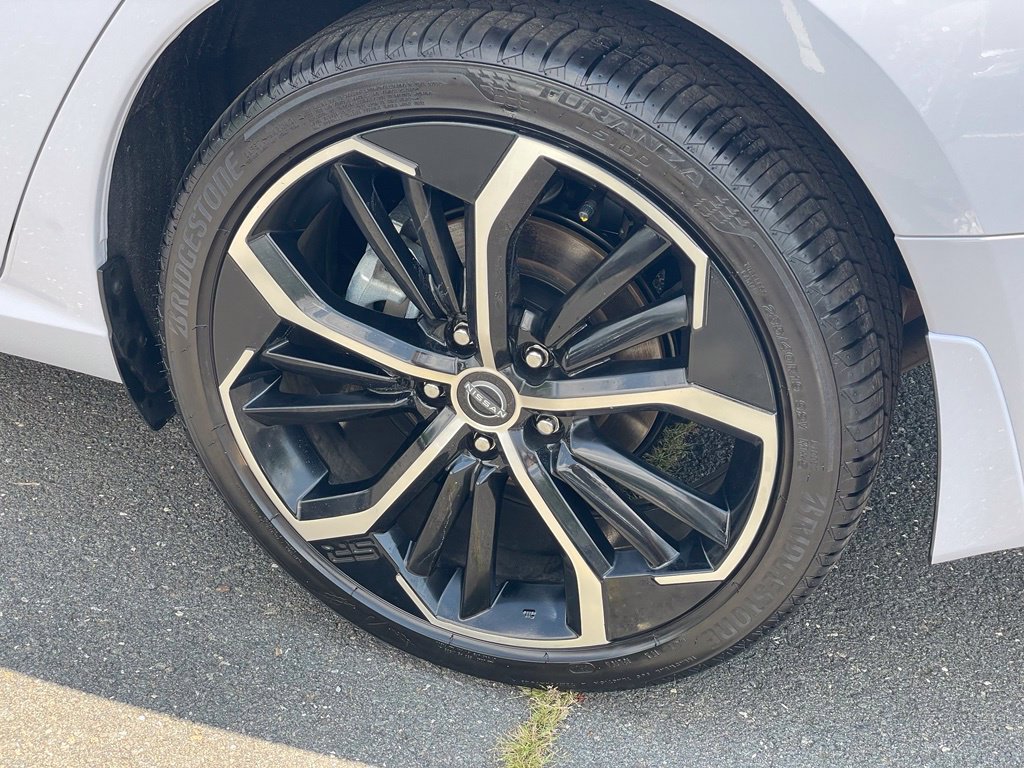 Certified 2024 Nissan Altima 2.5 SR w/ SR Premium Package FWD image 27