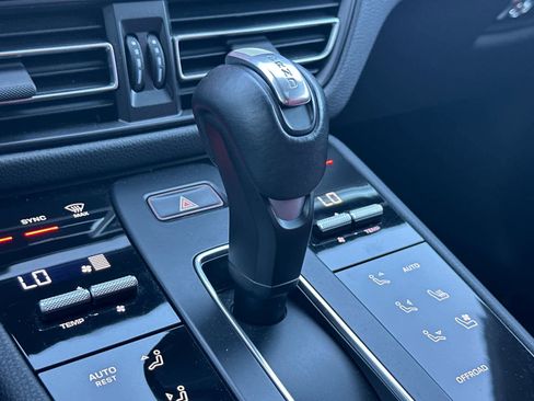 Certified 2023 Porsche Macan Turbo AWD/4WD image 24