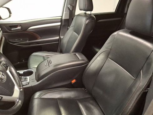 Used 2015 Toyota Highlander XLE image 15