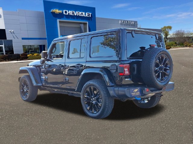 Used 2024 Jeep Wrangler Unlimited Sahara AWD/4WD image 24