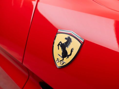 Used 2019 Ferrari Portofino Base image 13