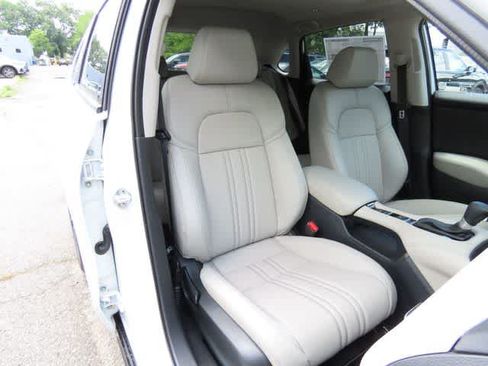 New 2027 Honda HR-V EX-L image 16