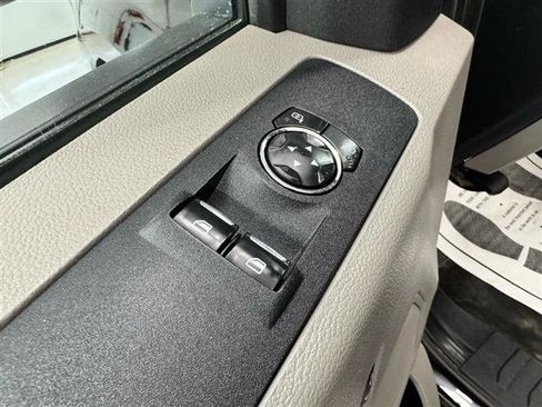 Used 2017 Ford F250 XLT w/ XLT Value Package AWD/4WD image 10