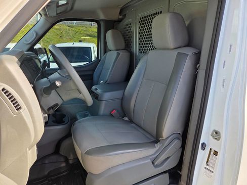 Used 2020 Nissan NV 2500 SV w/ Navigation Package image 13