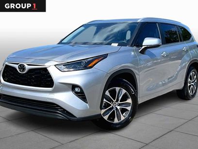 Used 2024 Toyota Highlander XLE