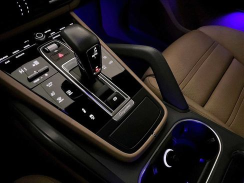Used 2023 Porsche Cayenne image 20