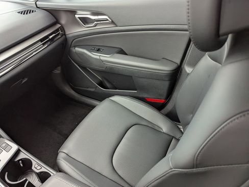 New 2026 Kia Sportage EX FWD image 16