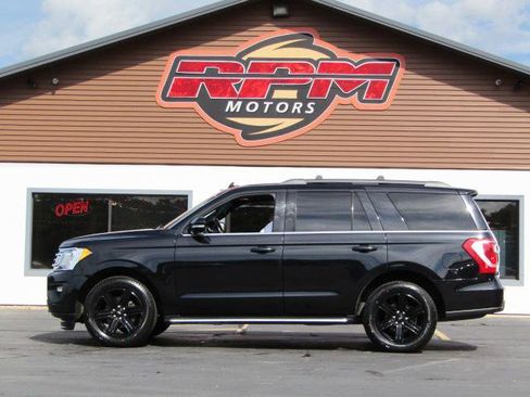 Used 2021 Ford Expedition XLT w/ Equipment Group 202A image 4