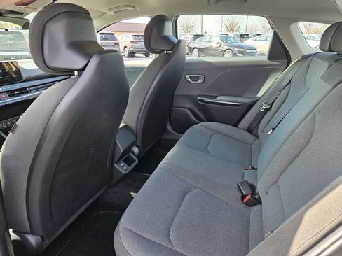 Used 2025 Kia K4 LXS image 10