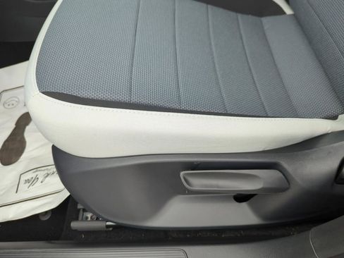 New 2026 Volkswagen Taos S image 31