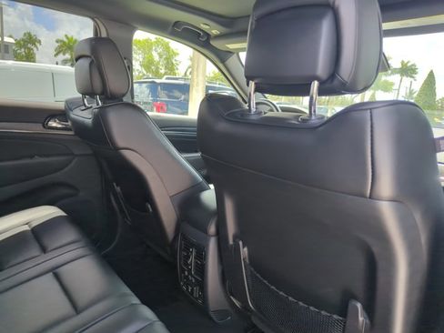 Used 2019 Jeep Grand Cherokee High Altitude RWD image 19