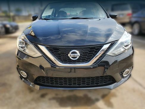 Used 2017 Nissan Sentra SR Turbo w/ SR Midnight Edition FWD image 19
