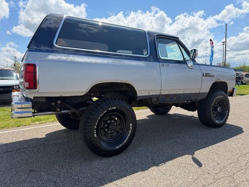 Used 1990 Dodge Ramcharger 4WD image 6