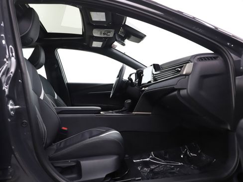 Used 2026 Toyota Camry SE w/ Multimedia Upgrade Package image 11