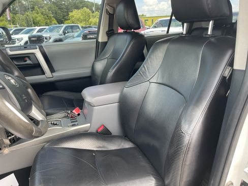 Used 2013 Toyota 4Runner SR5 w/ Convenience Pkg RWD image 13